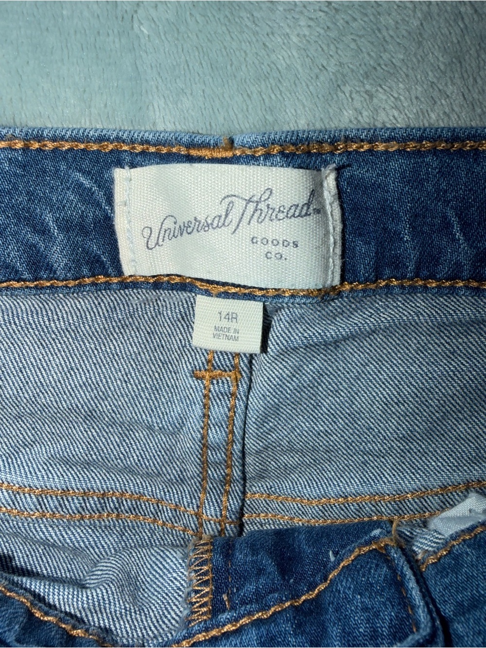 Universal Thread Women’s Highest Rise VintageStraight Denim Jeans - Picture 2 of 5